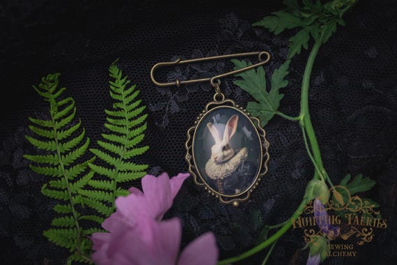 Regal Hare Victorian Brooch with Kilt Pin, Witch Hat Accessory, Halloween Accessory, Witchcore Jewelry, Halloween Aesthetic Pin