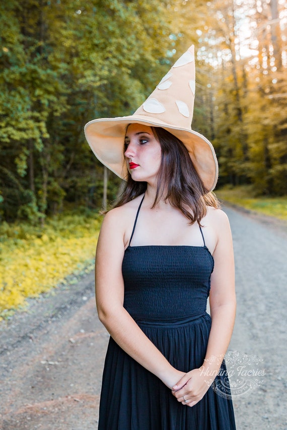 Tan Amanita Mushroom Witch Hat in Felt, forest witch hat, sorceress hat, wizard hat, ren faire hat, pointy witch hat, Cottagecore witch hat