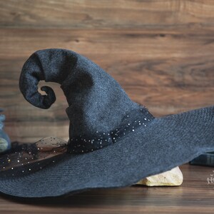 Beatrice Extra Large Brim Witch Hat in Charcoal Felt, crooked witch hat, ren faire hat, sorceress hat, hedge witch hat, classic witch hat Back Curl