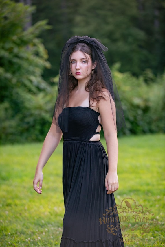 Black Spider Web Layered Tulle Veil, Halloween Costume Headpiece, Monster Veil, Victorian Mourning Veil, Goth Veil, Halloween Party Veil