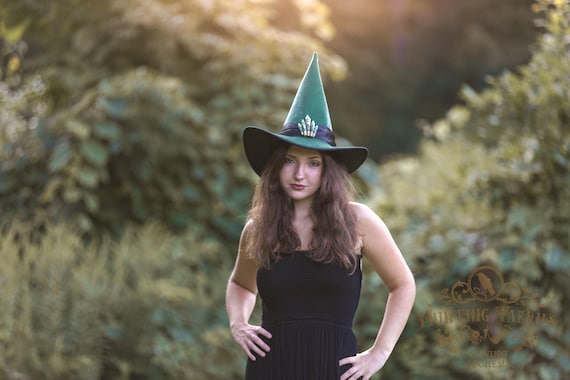Green Velvet Witch Hat with Crystals, Forest Witch Hat, Mid-Sized Witch Hat, Ren Faire, Green Witch, Pointy, Halloween Witch Hat for Costume