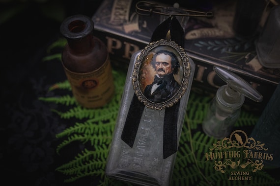 Edgar Allan Poe Victorian Brooch with Kilt Pin and Velvet Ribbon, Witch Hat Accessory, Halloween Accessory, Witchcore Jewelry