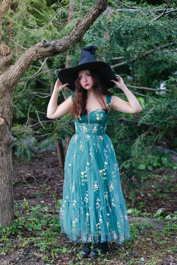 Gwendolyn the Charcoal Felt Witch Hat with Bat, crooked witch hat, wizard hat, large brim witch hat, ren faire hat