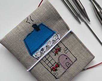 Embroidered Knitting Needle Organizer: Personalized Linen Crochet Hook Case