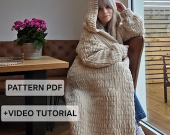 Oversized Loop Yarn Cardigan Pattern, Chunky Hooded , Finger Knitting Tutorial (PDF Download + Video)