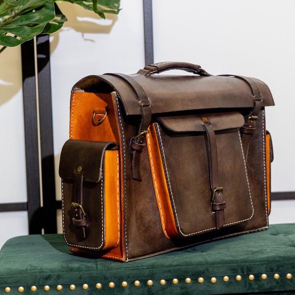 Luxurious Handcrafted Vegetable-Tanned Leather Briefcase | 16-Inch Professional Bag