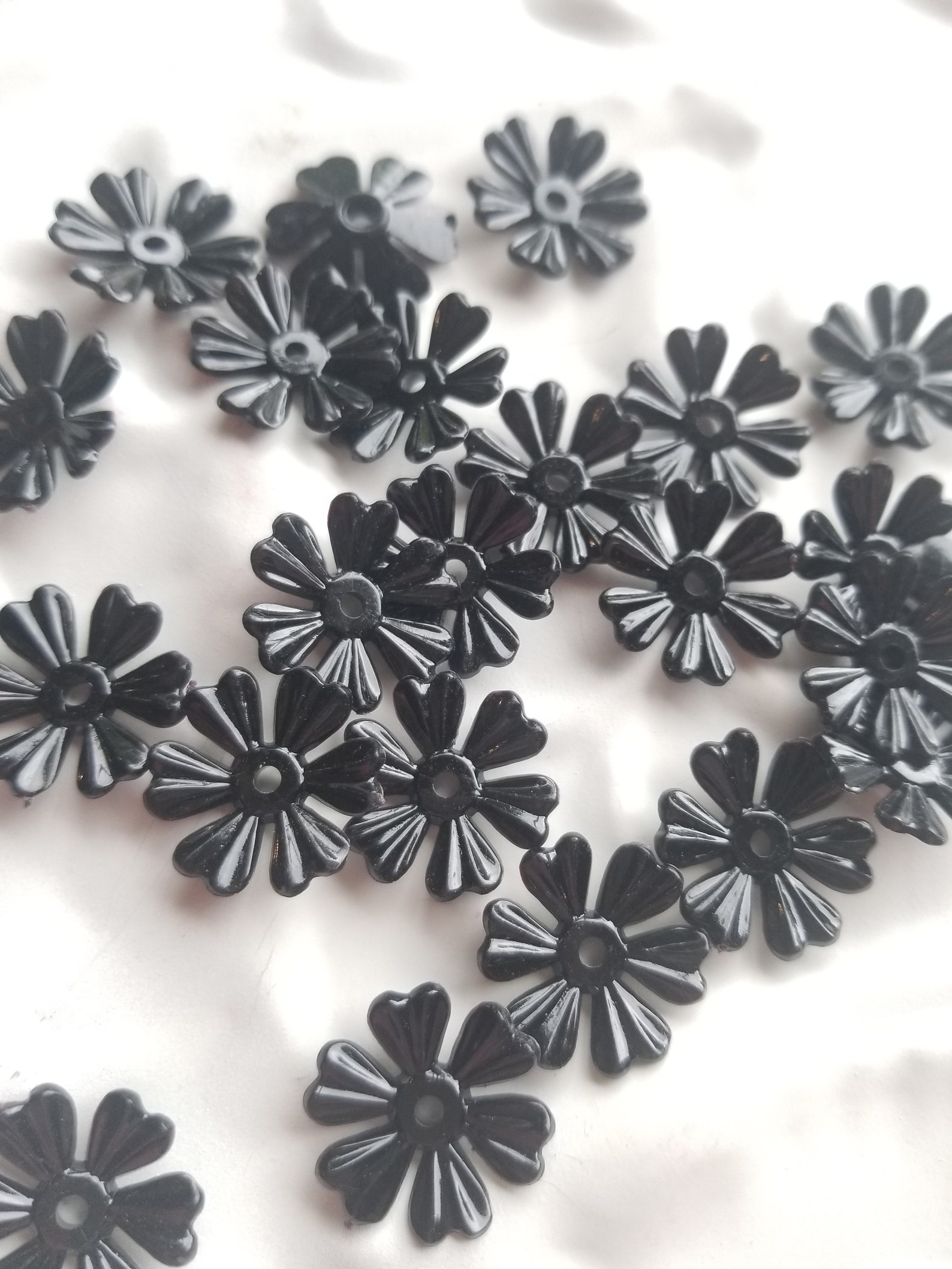 20 Black 2cm Vintage 1950s Plastic Flowers Etsy