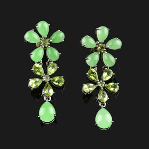 Vintage Peridot Earrings, Silver Peridot Chalcedony Floral Dangle Earrings, Green Stone Flower Earrings, Pierced Vintage Jewelry