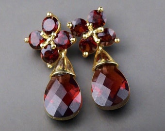 Vintage 14K Gold Garnet Earrings, Garnet Flower Cluster Garnet Drop Stud Earrings, Vintage Jewelry