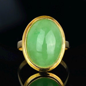Vintage 14K Gold Jade Ring, 6.64 CTW Natural Jadeite Cabochon Ring, Translucent Green Jade Gemstone Ring, Vintage Jewelry