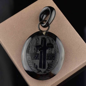 Antique Whitby Jet Cross Locket Pendant, Victorian Carved Cross Mourning Locket, 1860s Civil War Pendant, Mourning Jewelry, Vintage Jewelry