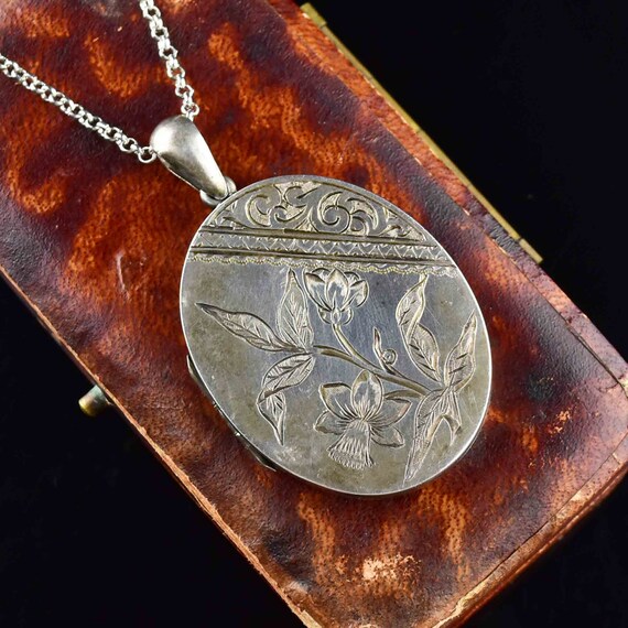 Antique Victorian Sterling Silver Locket, Victori… - image 3