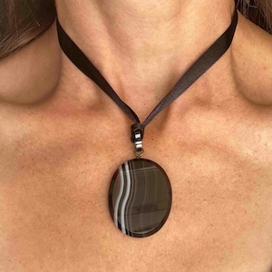 Antique Banded Agate Pendant, Large Scottish Banded Agate Oval Pendant Necklace, Vintage Jewelry