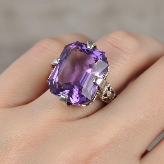 Art Deco Amethyst Ring: 18K White Gold Filigree, … - image 1