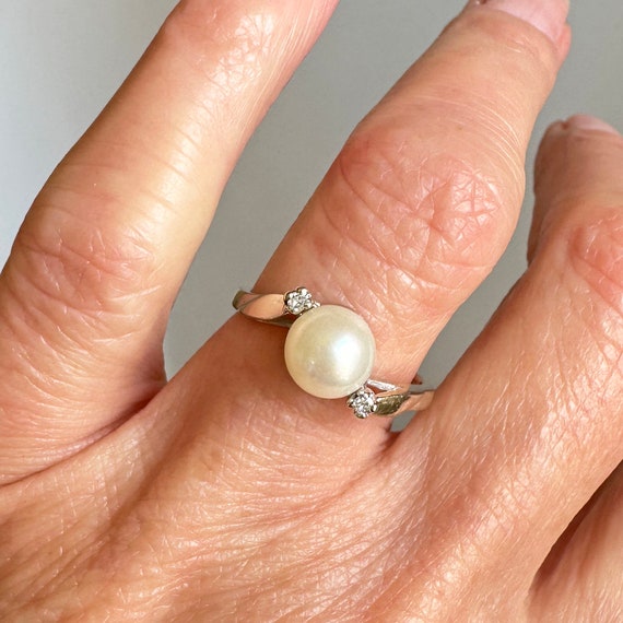 Vintage Bypass Diamond Pearl Ring, 14K White Gold… - image 2