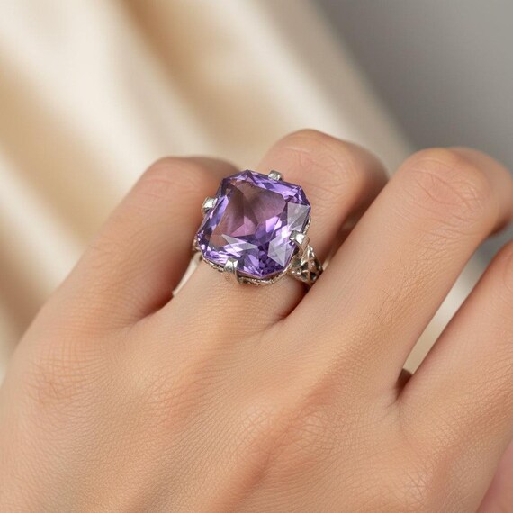 Art Deco Amethyst Ring: 18K White Gold Filigree, … - image 6