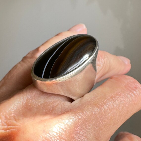 Vintage Silver Banded Agate Ring, Scottish Black … - image 6