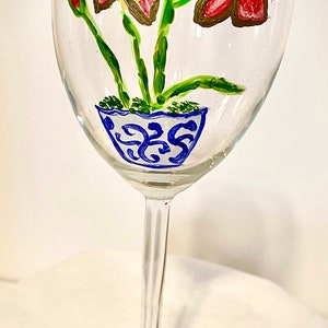 Custom Wine Glasses,painted wine glasses,hand painted Wine Glasses,Amaryllis,hand painted, custom glasses, personalized glasses