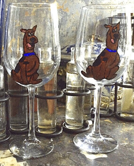 Scooby,scooby doo,wine glasses,custom,disney,hand painted,shot glasses,barware,disney characters,painted glasses,cartoon characters