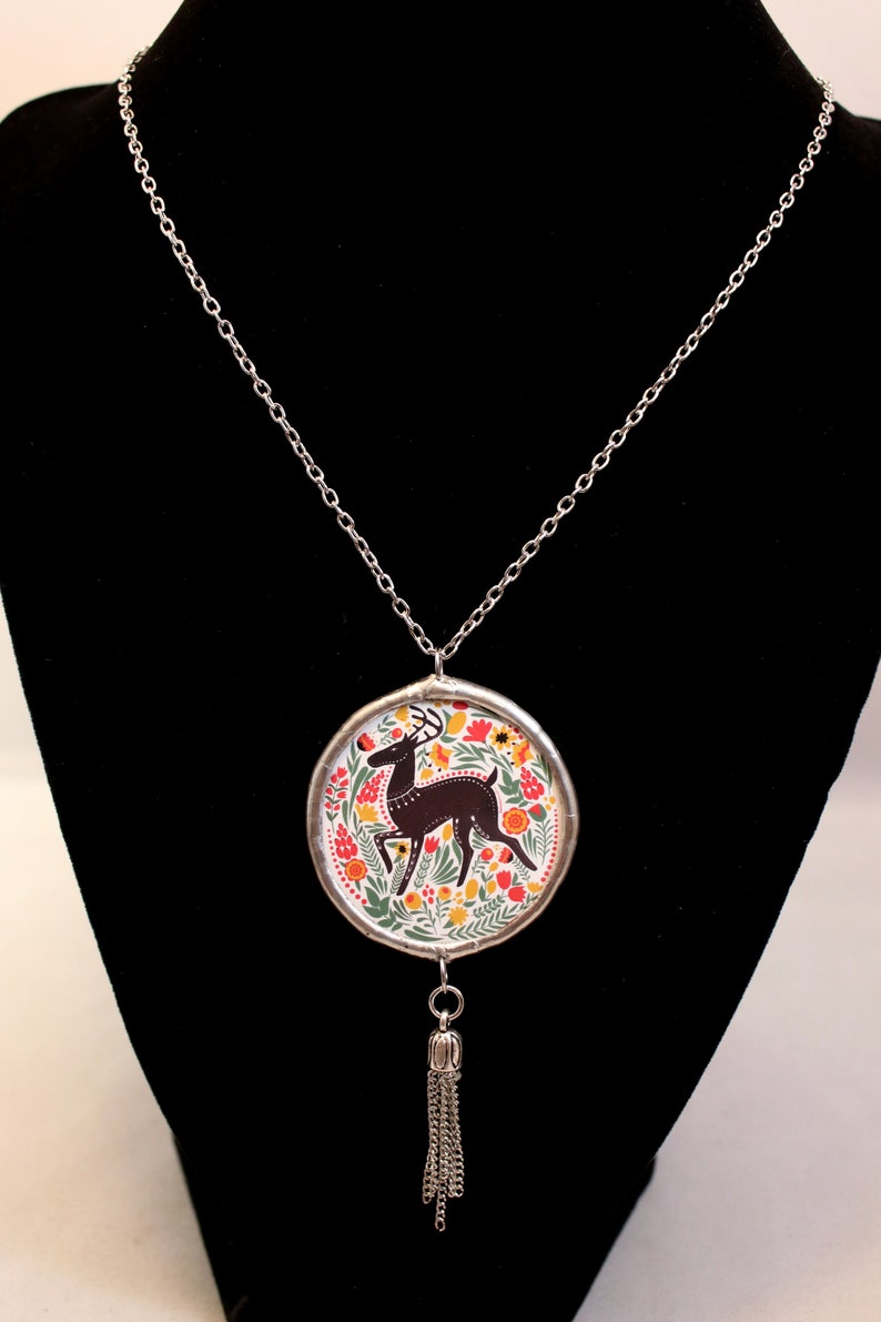 Free Shipping in US Folk Reindeer and Flowers Tassel Necklace Round Soldered Pendant