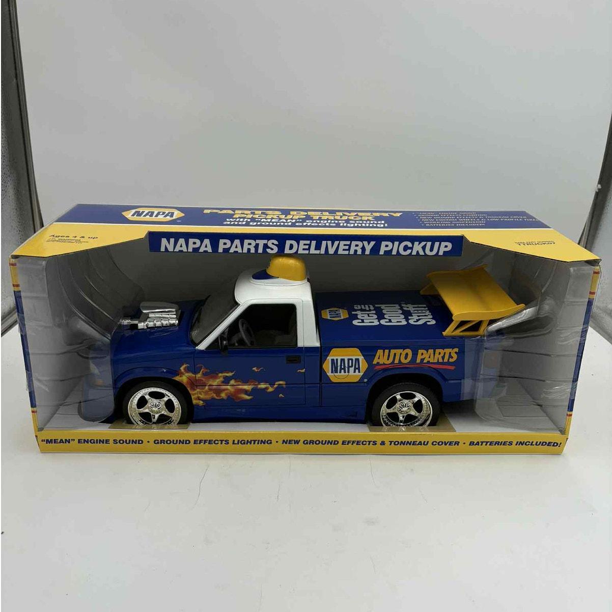 プーマ社製1989年トヨタカップモデル アトレティコ ナシオナル メデジン 2007 First Gear 28th Holiday Edition NAPA Parts Delivery Pickup