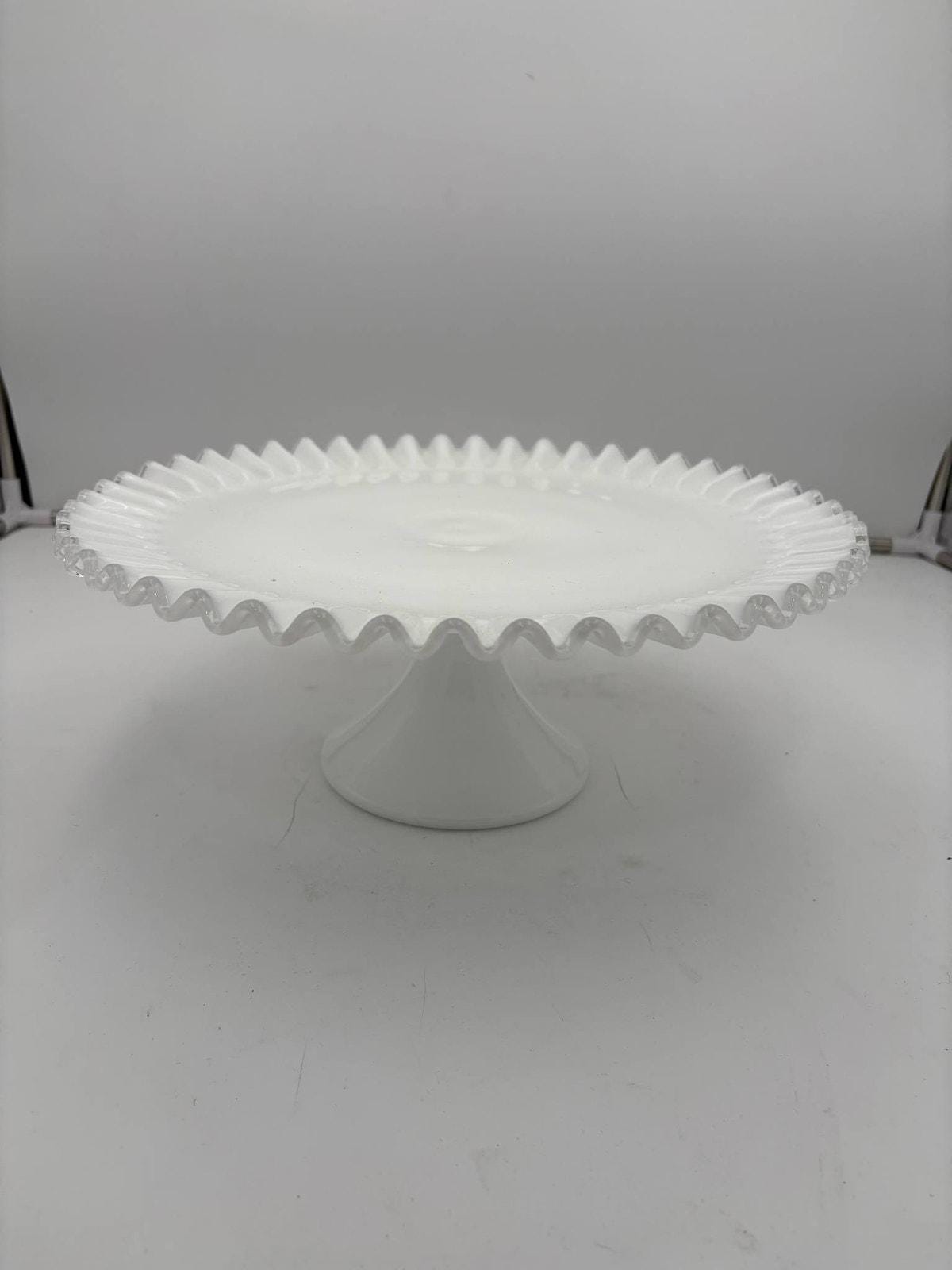 ヴィンテージ フェントン シルバー クレスト ミルクガラス ケーキ