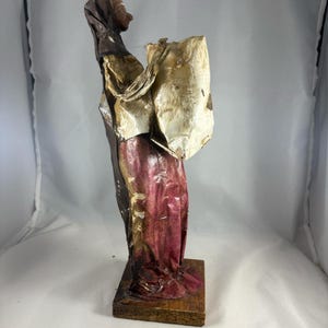 Vtg Handmade Mexican Cartoneria Folk Art Paper Mache Sculpture of an Old Woman