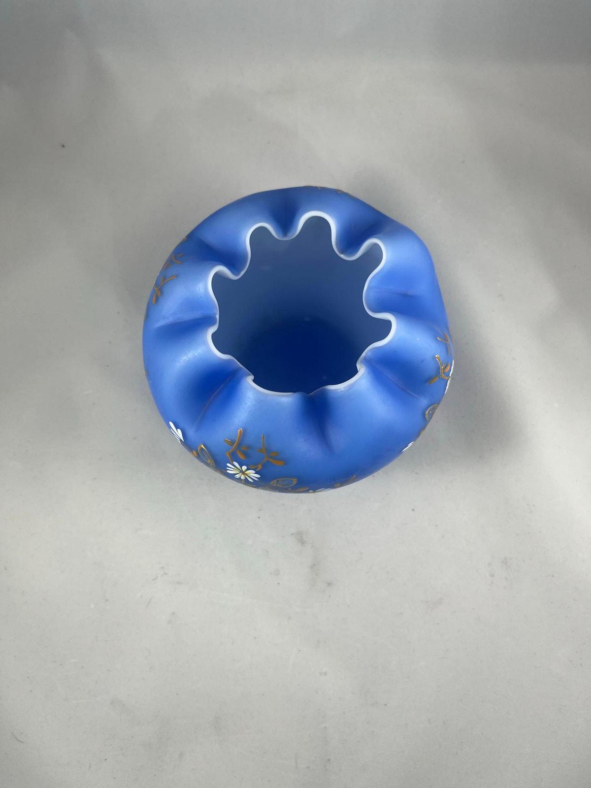 ヴィンテージ フェントン ブルー/ホワイト サテン ローズ ボウル