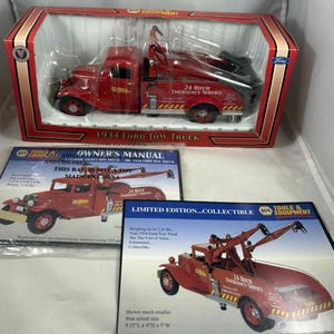 NAPA Limited Edition レッド 1934 フォード レッカートラック ダイ 