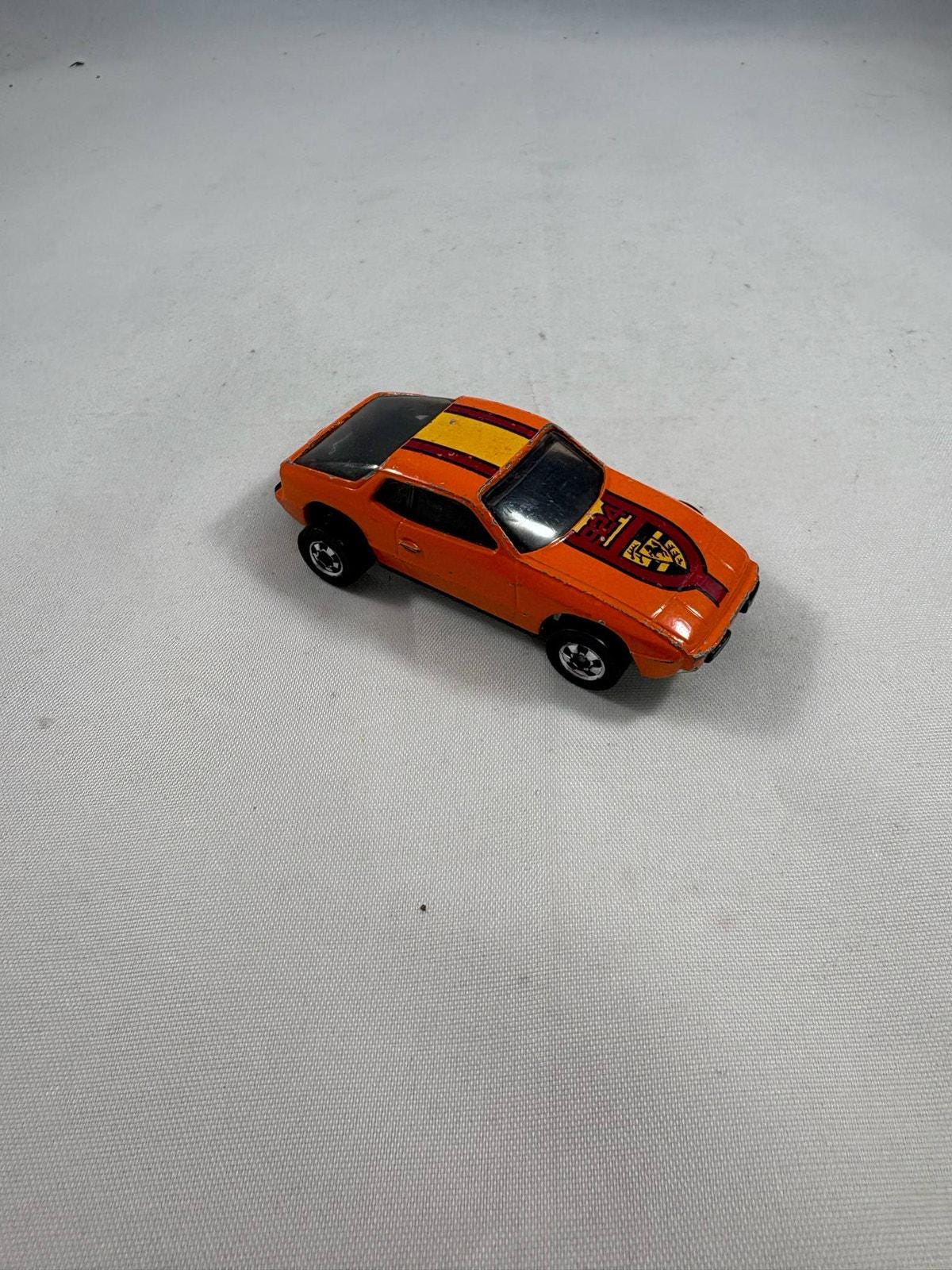 Diecast model cars Porsche 924 1982 1/18 TrueScale Miniatures Carrera GTR No.87 Brumos T/A High