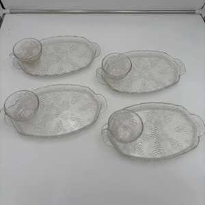 Vtg Anchor Hocking 8 PC Glass Grape Design Snack Set 4 Plates 4 Cups