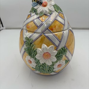 Vtg Ceramic Lattice Easter Egg Floral Bee Spring Cookie Jar