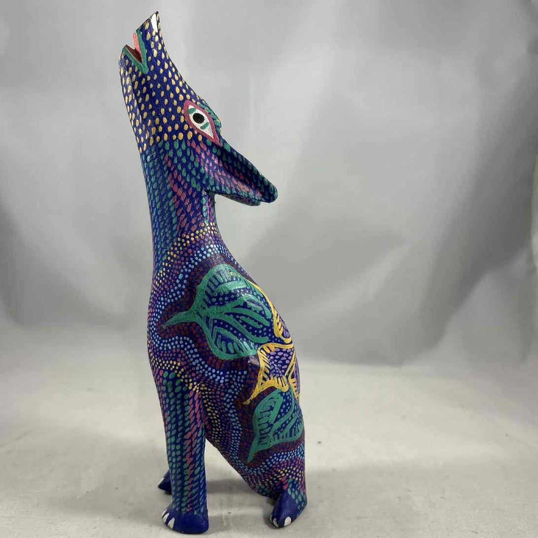 アレブリヘ オアハカ メキシコ民芸品 コーパル 木彫りコヨーテ像