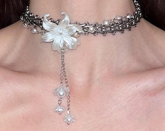 Elegant Lily Flower Choker Necklace Silver Tone Floral Statement Necklace, Romantic Bridal Jewelry Vintage Inspired Wedding Choker