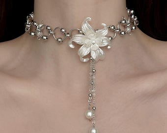 White Iris Flower Choker Necklace, Silver Chain Floral Pendant, Pearl Tassel Necklace, Elegant Bridal Jewelry, Fairycore Aesthetic