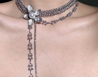 Silver Flower Pearl Choker Necklace – Gothic Punk Statement Jewelry, Y2K Edgy Chain Choker