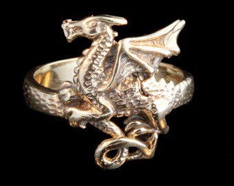 Celtic Dragon Ring - Solid 14k Gold - Celtic Crest Ring