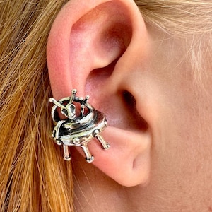 Peace Alien Flying Saucer Ear Cuff UFO Ear Cuff Alien Abduction Peace Ear Cuff Alien Earrings Space Earrings Space Ear Cuff Extraterrestrial