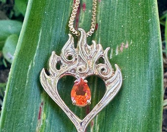 Colgante de corazón de amor ardiente con ópalo de fuego - Oro macizo de 14 quilates - Collar de corazón llameante