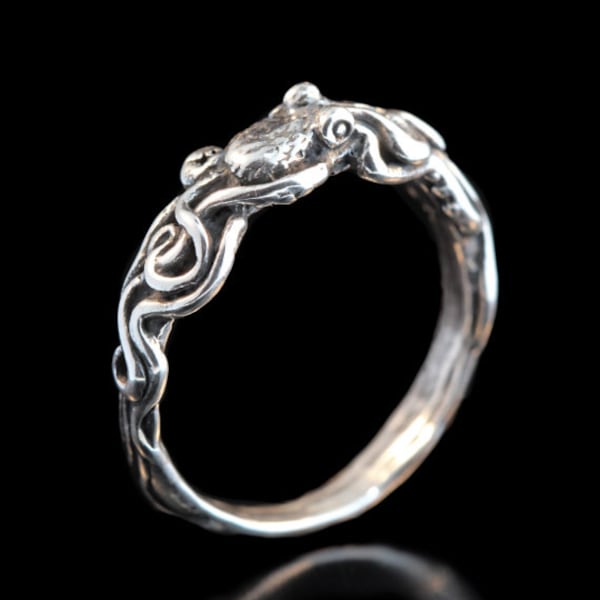 Tentacle Twist Octopus Ring - Sterling Silver - Ocean Commitment Wedding Band