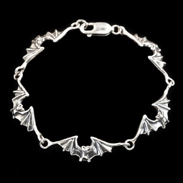 Bat Bracelet Silver Bat Link Bracelet Bat Jewelry Sterling Silver Bat Gothic Jewelry Halloween Jewelry Bat Lover Bat Wing Linked Bracelet