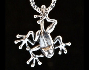 Frog Necklace Silver Animal Jewelry Frog Charm Pendant Jungle Jewel Tree Frog Jewelry Silver Frog Hawaii Jewelry Tiny Frog Animal Jewelry