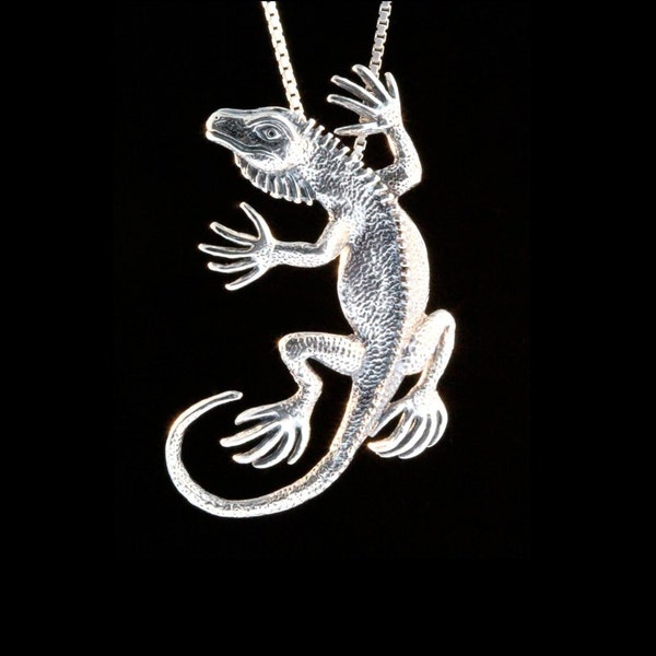 Lizard Necklace Silver Iguana Necklace Lizard Pendant Lizard Jewelry Reptile Jewelry Desert Jewelry Rainforest Jewelry Silver Lizard Art