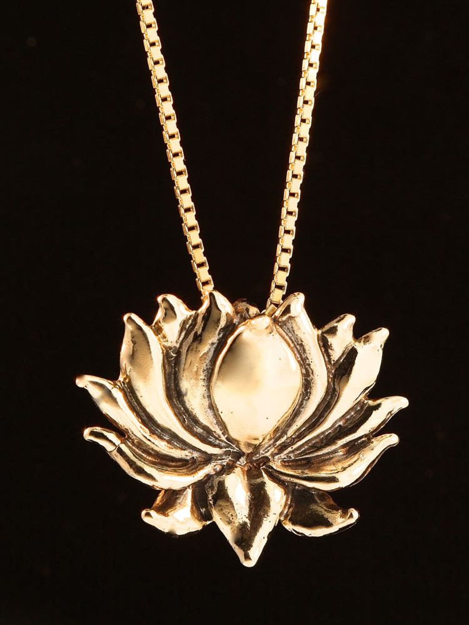 Solid 14K Gold Lotus Necklace Flower Necklace Water Lily Etsy