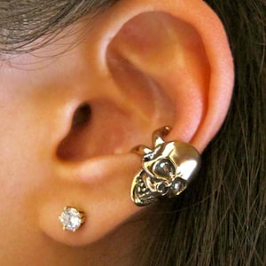 Skull Ear Cuff Bronze Skull Earring Skull and Crossbone Ear Cuff Skull and Crossbone Earring Skull Jewelry Skull and Crossbone Jewelry