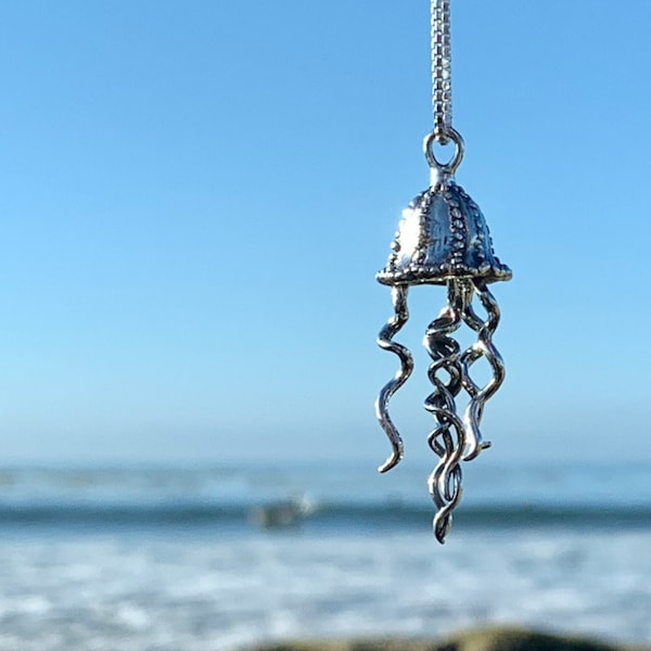 Jellyfish Necklace Silver Jellyfish Charm Jellyfish Pendant Tentacle Jewelry Tentacle Necklace Octopus Jewelry Octopus Necklace Unique Gift