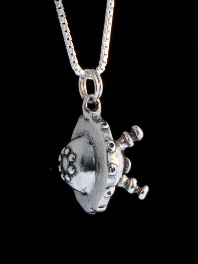 UFO Necklace Silver Flying Saucer Necklace Spaceship Necklace Etsy