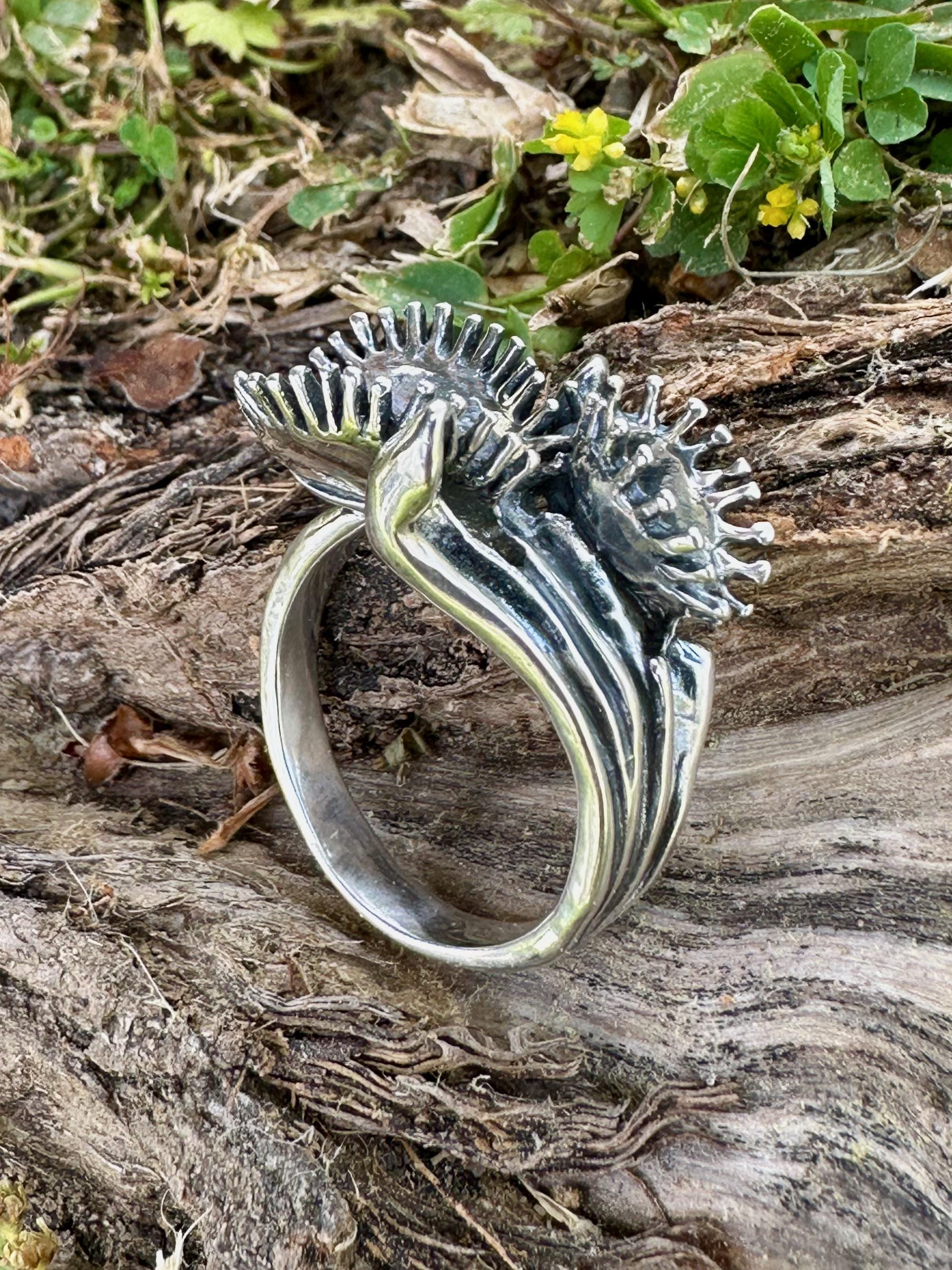 Venus Flytrap Ring - Sterling Silver - Carnivorous Plant Jewelry 