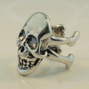 Skull Ear Cuff Silver Skull And Crossbone Ear Cuff Skull Jewelry Skull Earring Silver Skull Gothic Ear Cuff Non Pierced Earring Biker Skull image 2