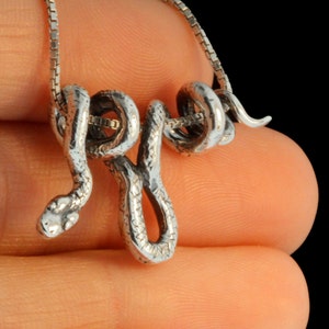 Vine Snake Anhänger mit Silber Kette